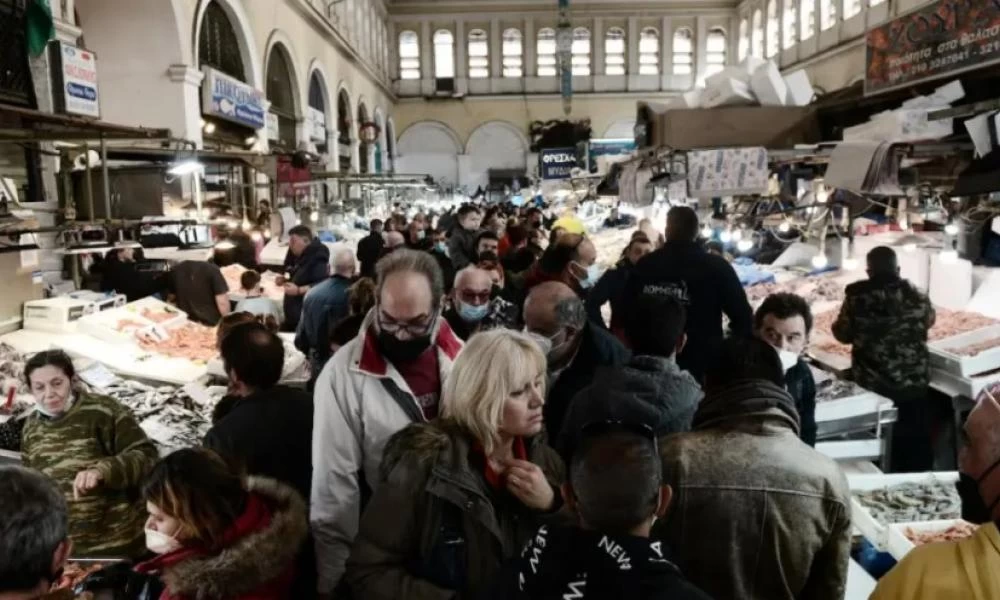 Καθαρά Δευτέρα: Αυξημένη η κίνηση στη Βαρβάκειο για το σαρακοστιανό τραπέζι - Δείτε φωτογραφίες
